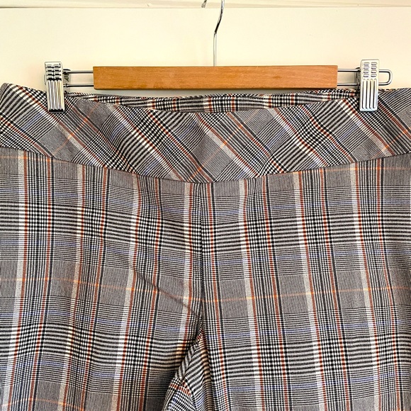 Pull Up Pants - Picture 2 of 7